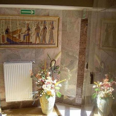 Hotel Faraon Kielce Bagian luar foto