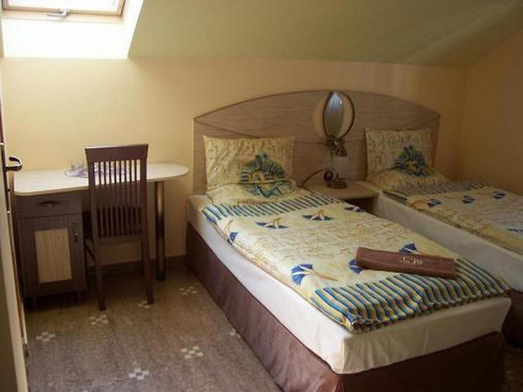 Hotel Faraon Kielce Ruang foto