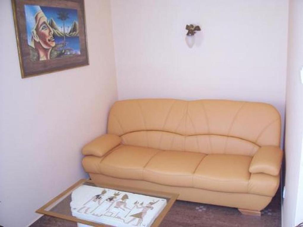 Hotel Faraon Kielce Ruang foto
