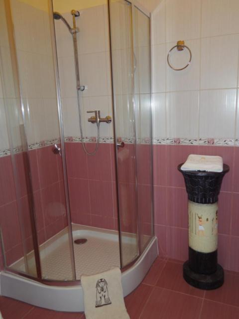 Hotel Faraon Kielce Bagian luar foto